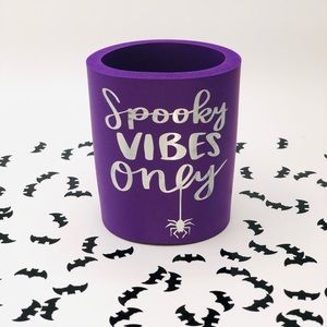 Spooky vibes only can hugger